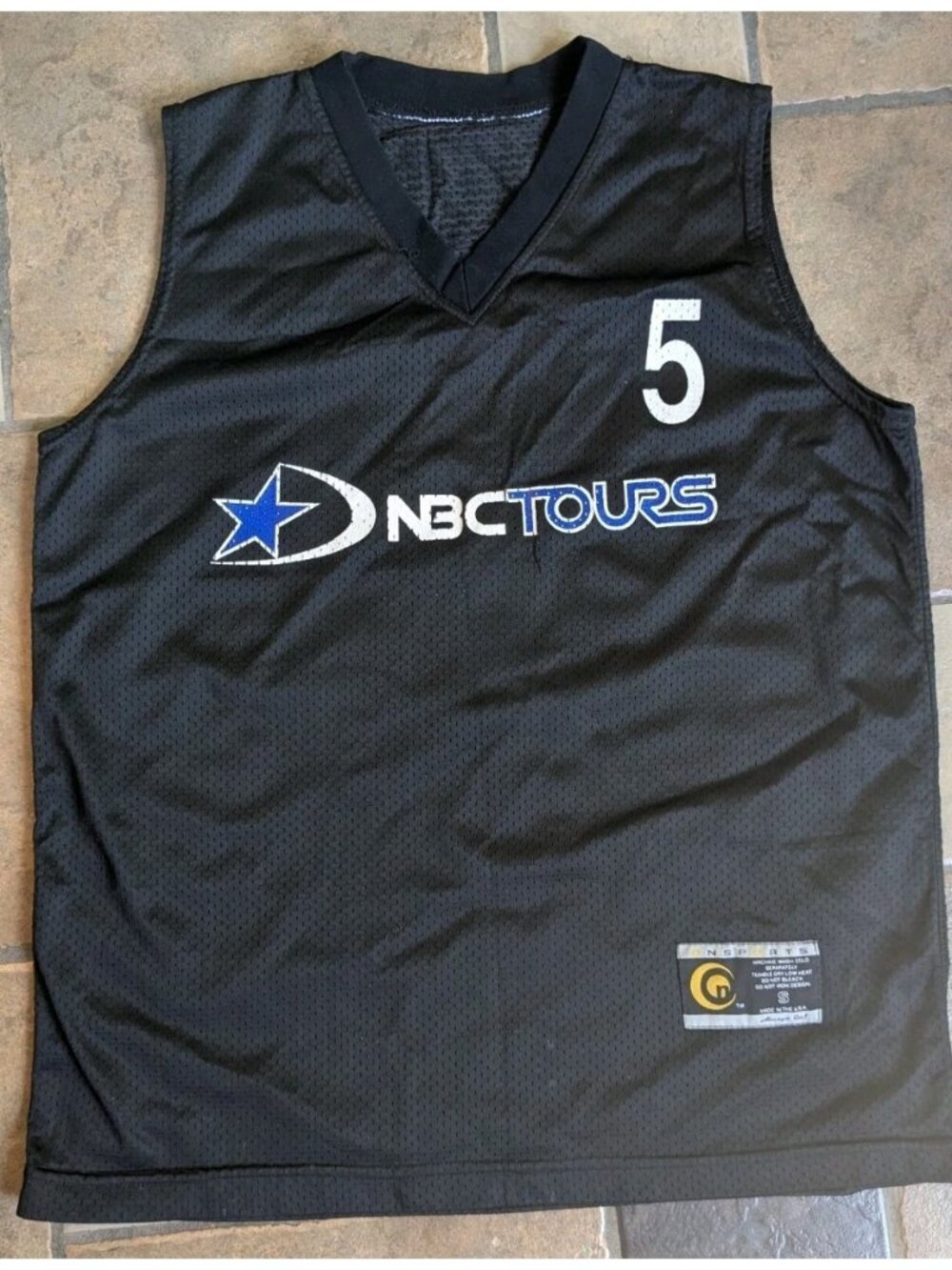 VTG 2000s On Sports NBC TOURS Basketball Jersey Mesh #5 Small Made In USA Y2K